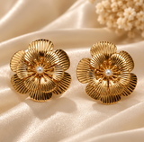Gold-Tone Floral Statement Necklace & Earrings Set – Pearl Center