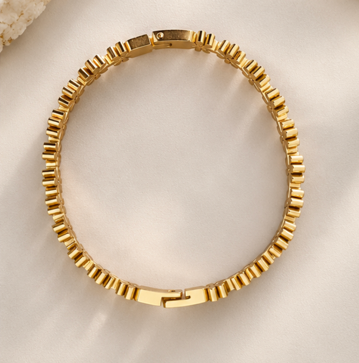 Gold Floral Bracelet for Women – Anti-Tarnish